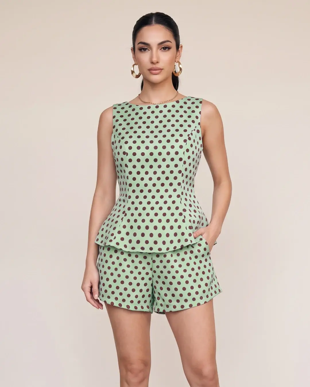 Prendas de verano estampada, moda de verano, resortwear, ropa exclusiva, conjuntos, short, blusas de verano,