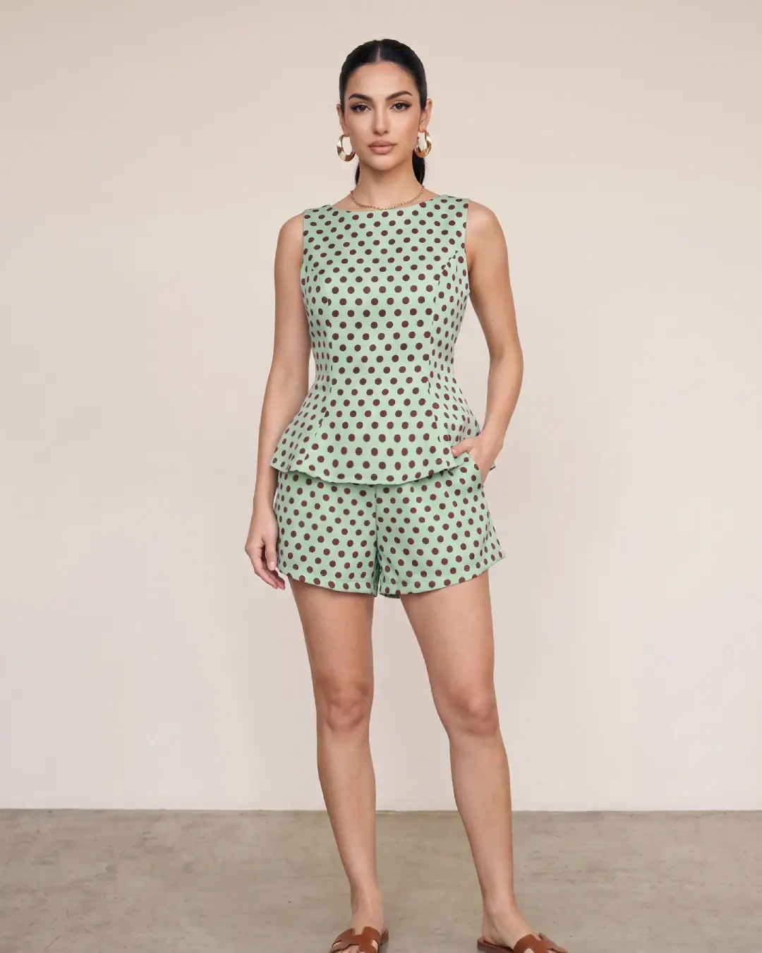 Prendas de verano estampada, moda de verano, resortwear, ropa exclusiva, conjuntos, short, blusas de verano,